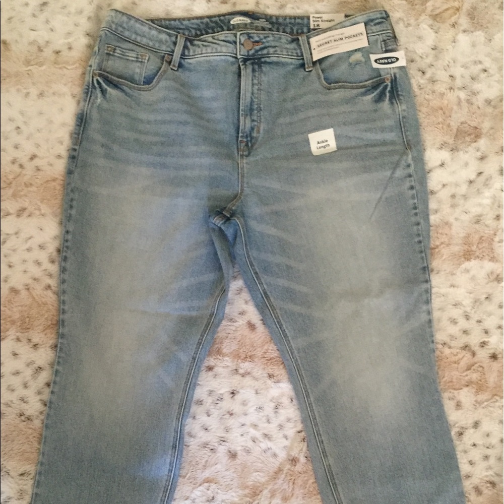 Power Straight Jeans